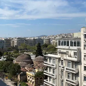 Gnaios Penthouse דירה