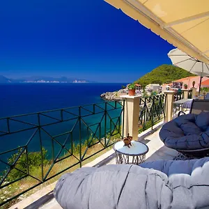https://villa-apoplous.kefaloniahotels.net